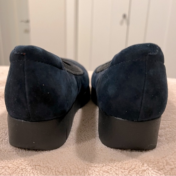 Clarks Navy Blue Suede Slip-On Loafers - Picture 5 of 7